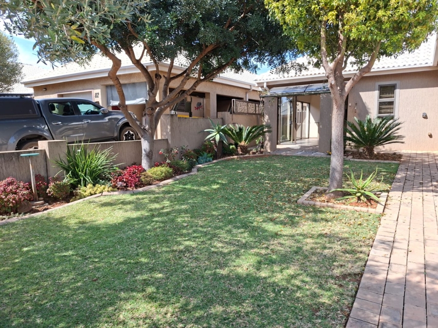 To Let 2 Bedroom Property for Rent in Wilkoppies North West